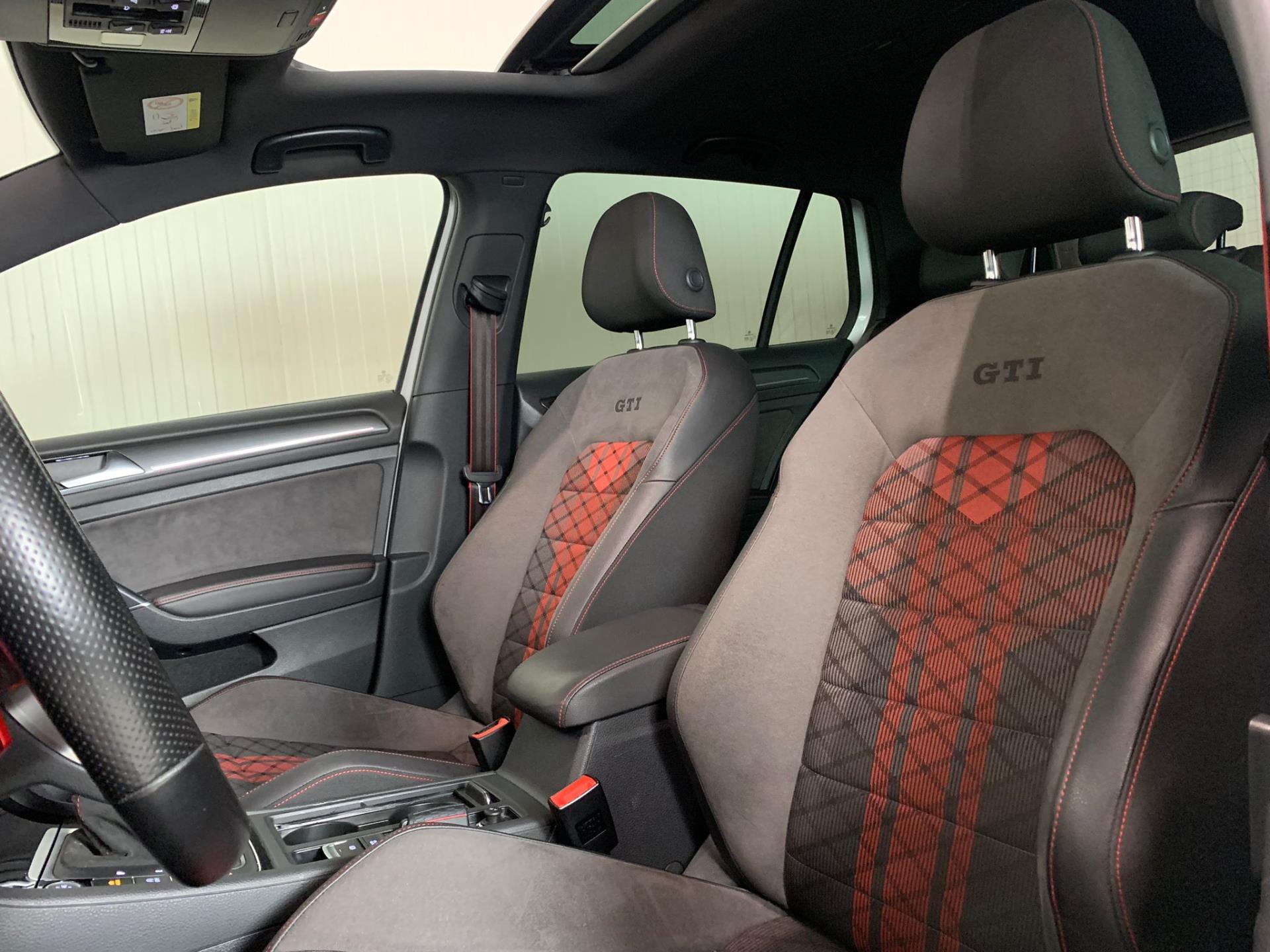 volkswagen-golf-image4.jpg