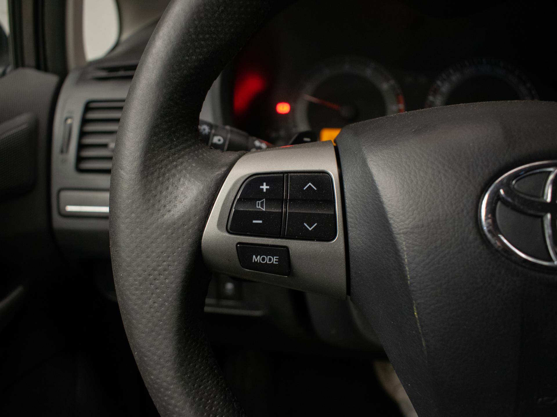 toyota-auris-image10.jpg