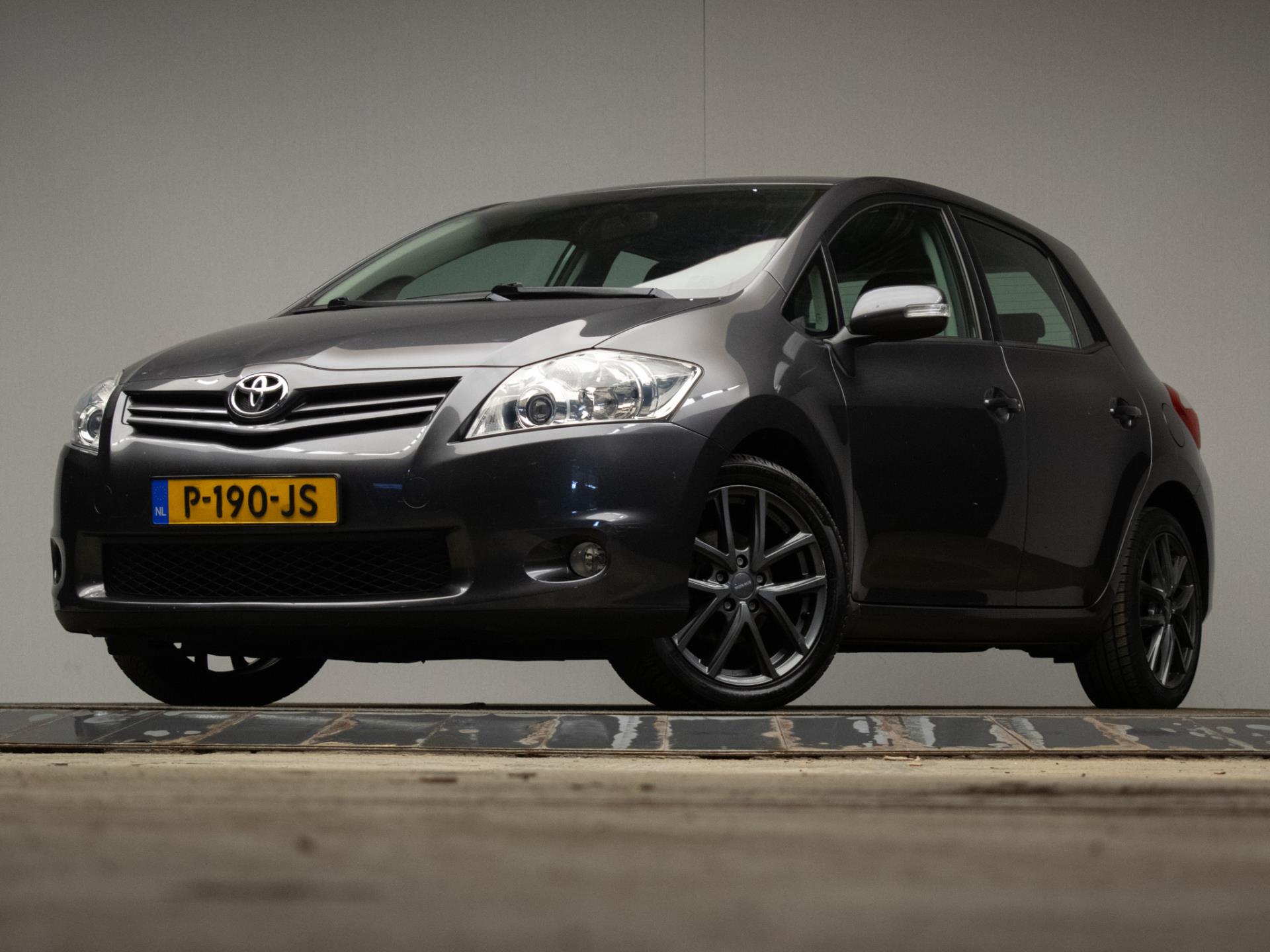 toyota-auris-image3.jpg