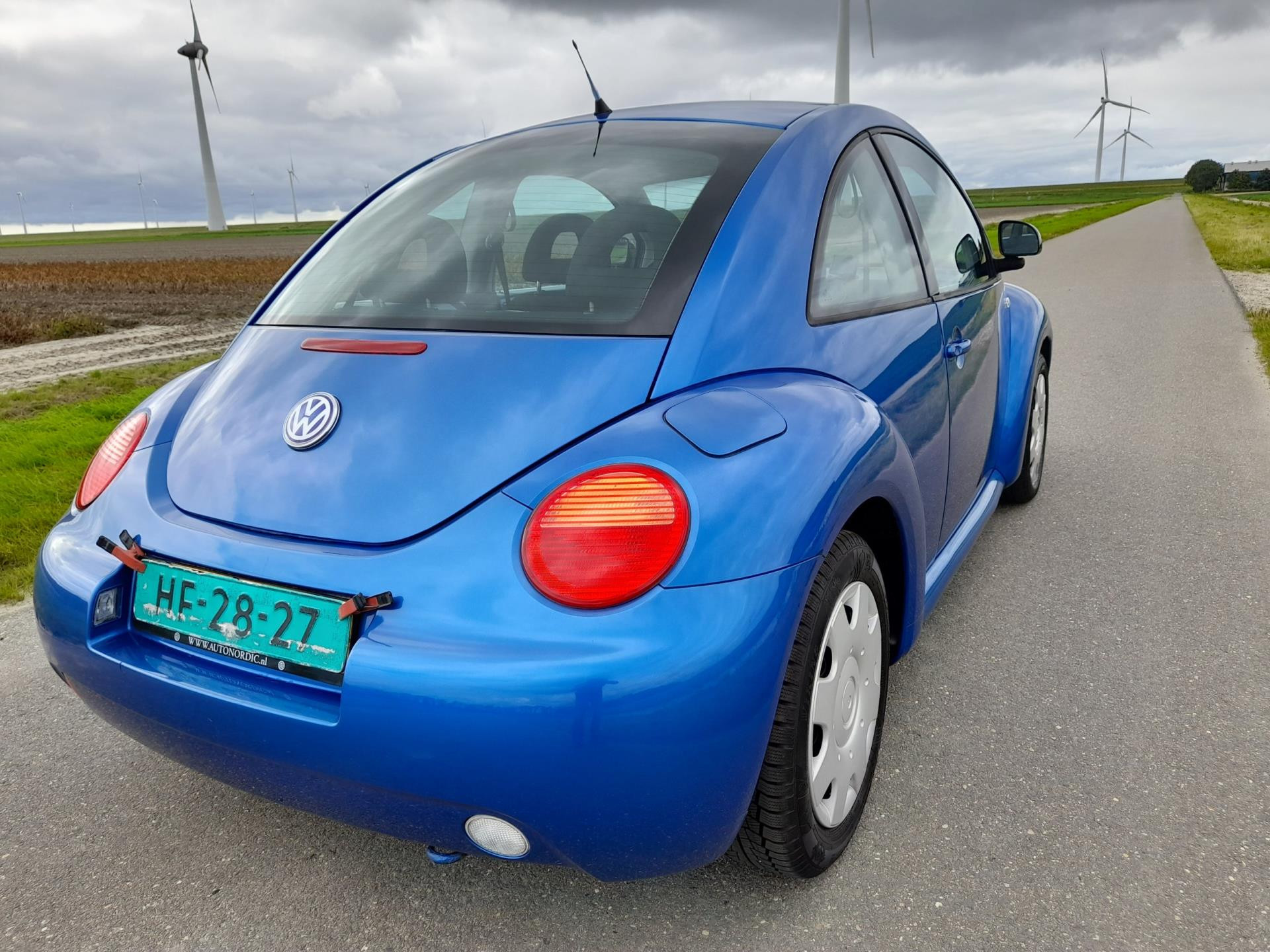 volkswagen-new-beetle-image4.jpg