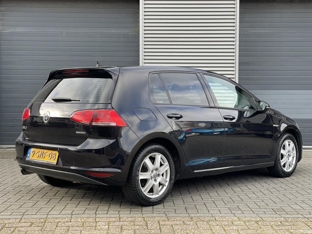 volkswagen-golf-image4.jpg