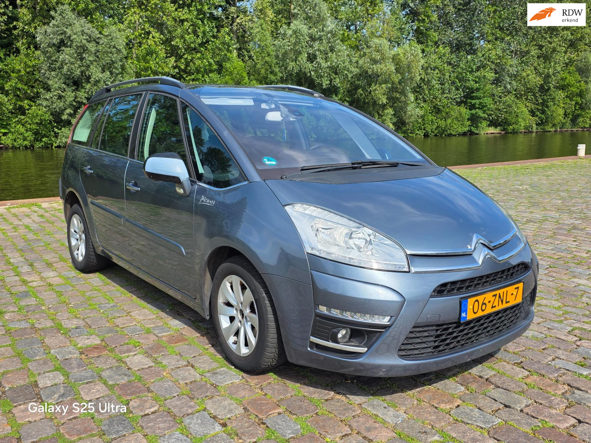 111394794/citroen-grand-c4-picasso-image1.jpg