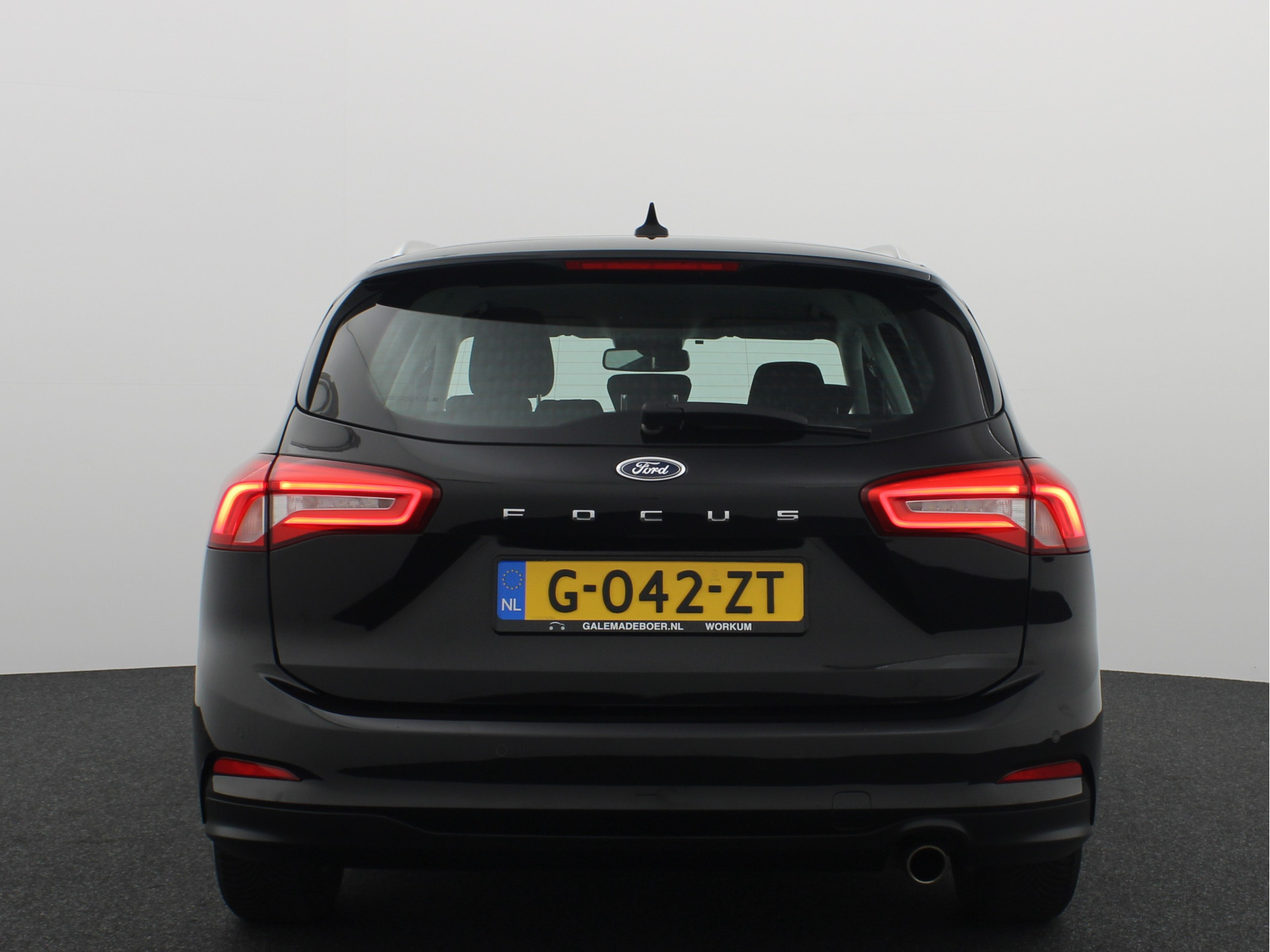 ford-focus-wagon-image4.jpg