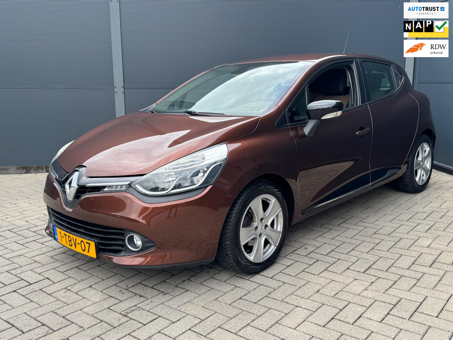 112743932/renault-clio-image1.jpg