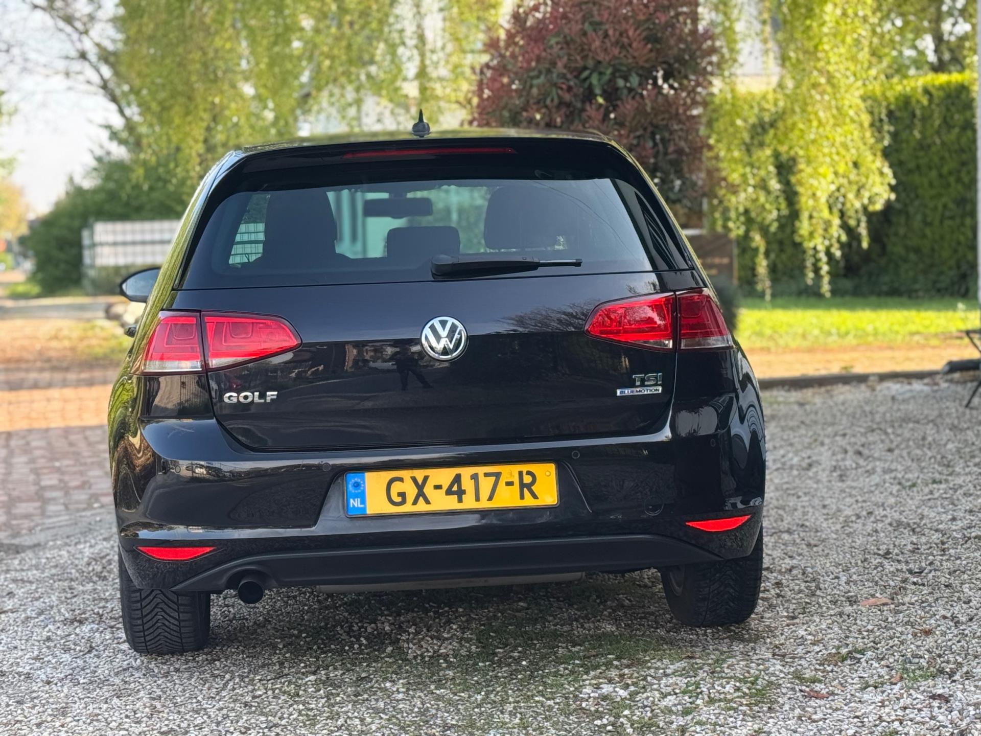 volkswagen-golf-image4.jpg