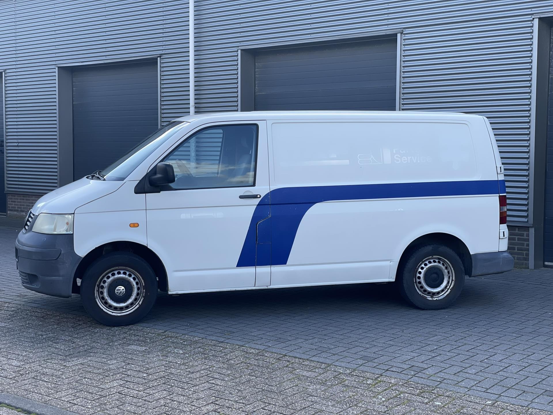 volkswagen-transporter-image2.jpg