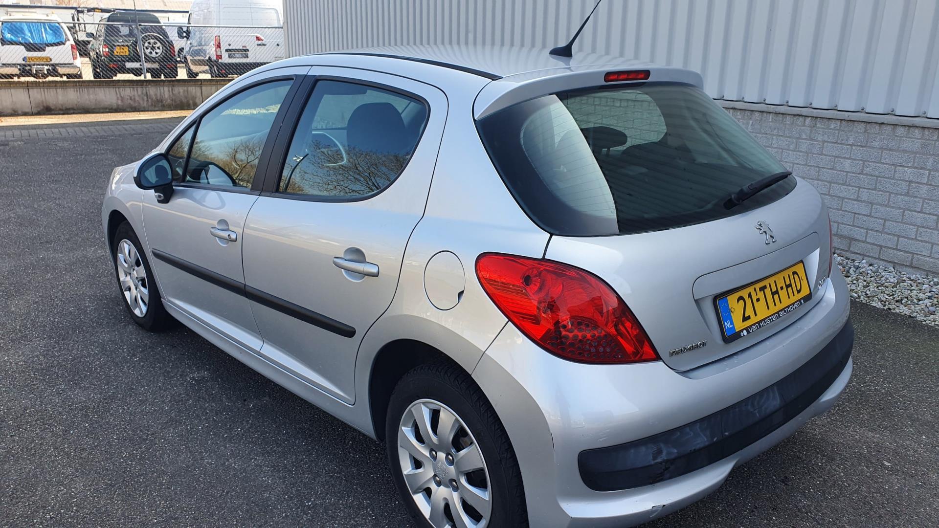 peugeot-207-image2.jpg