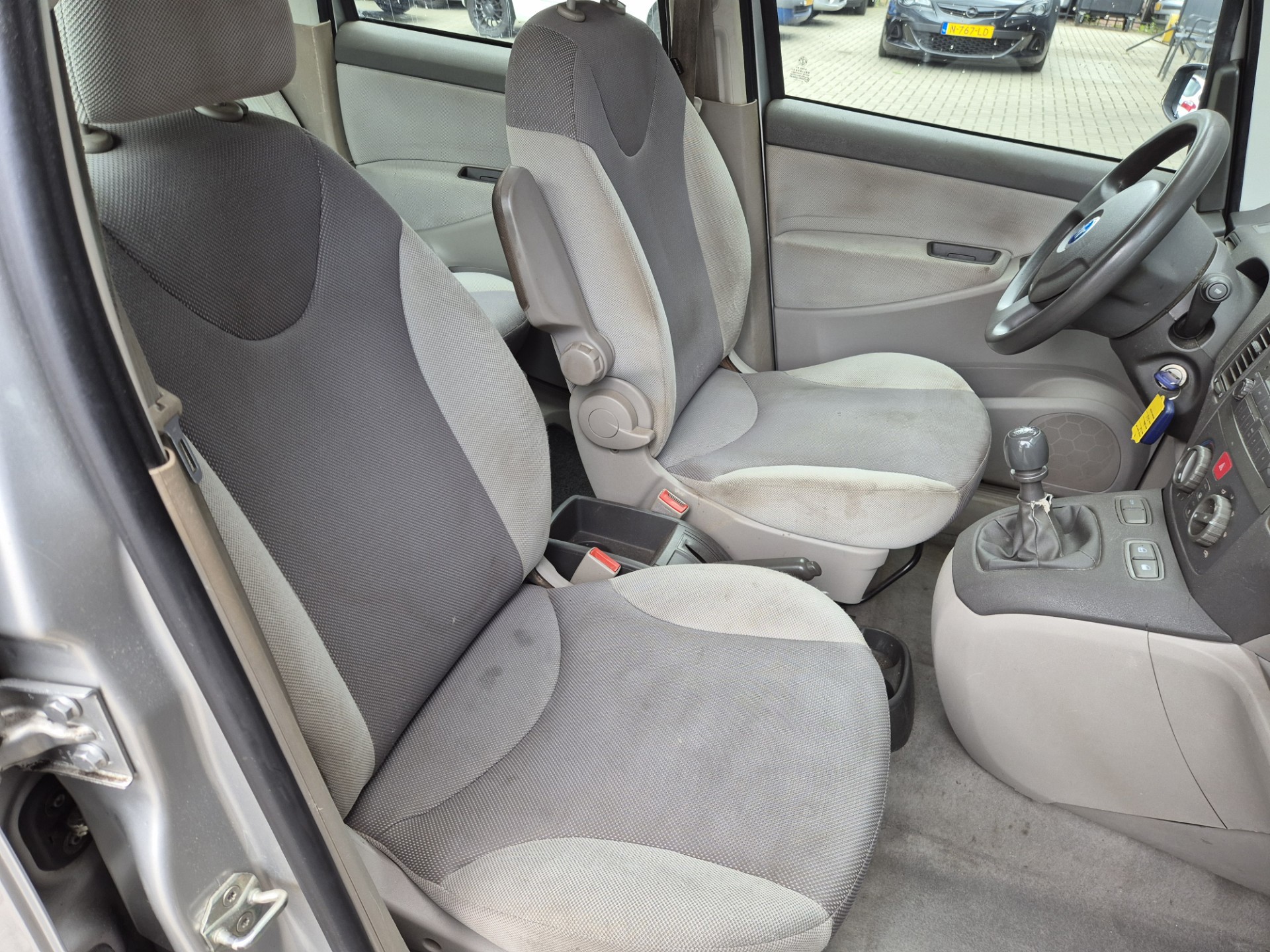 fiat-idea-image10.jpg
