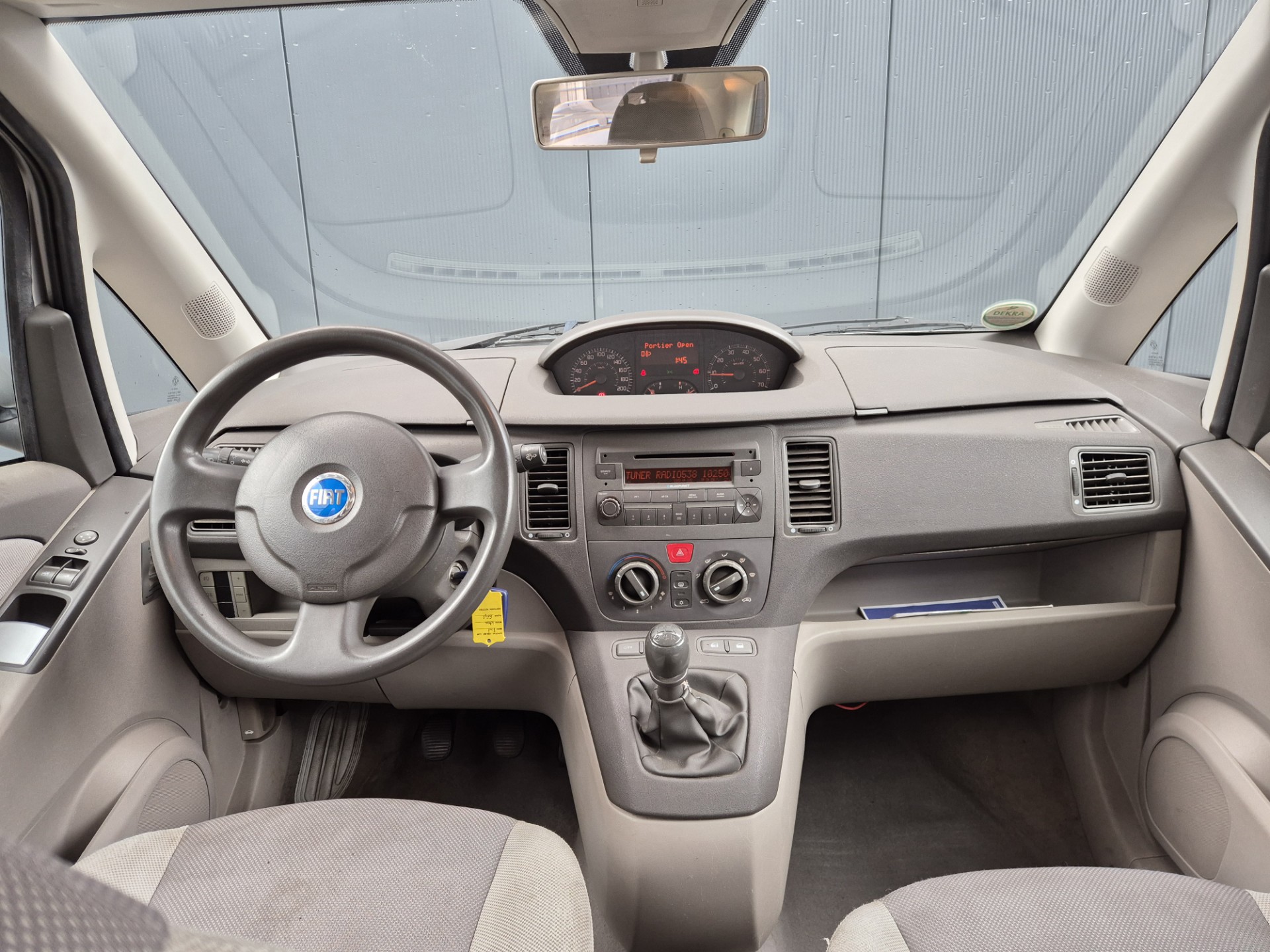 fiat-idea-image6.jpg