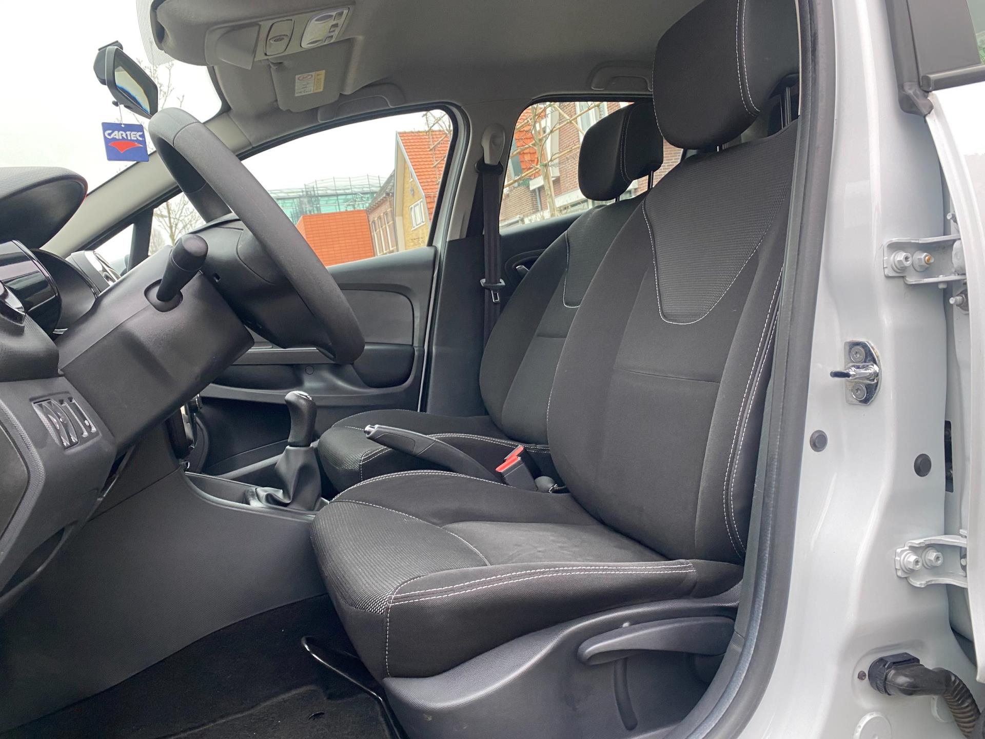 renault-clio-image9.jpg