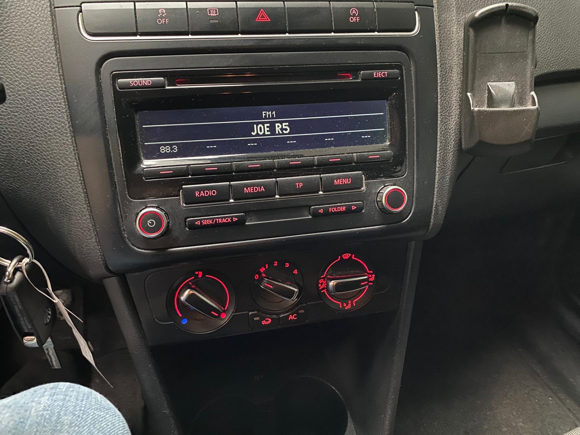 volkswagen-polo-image4.jpg