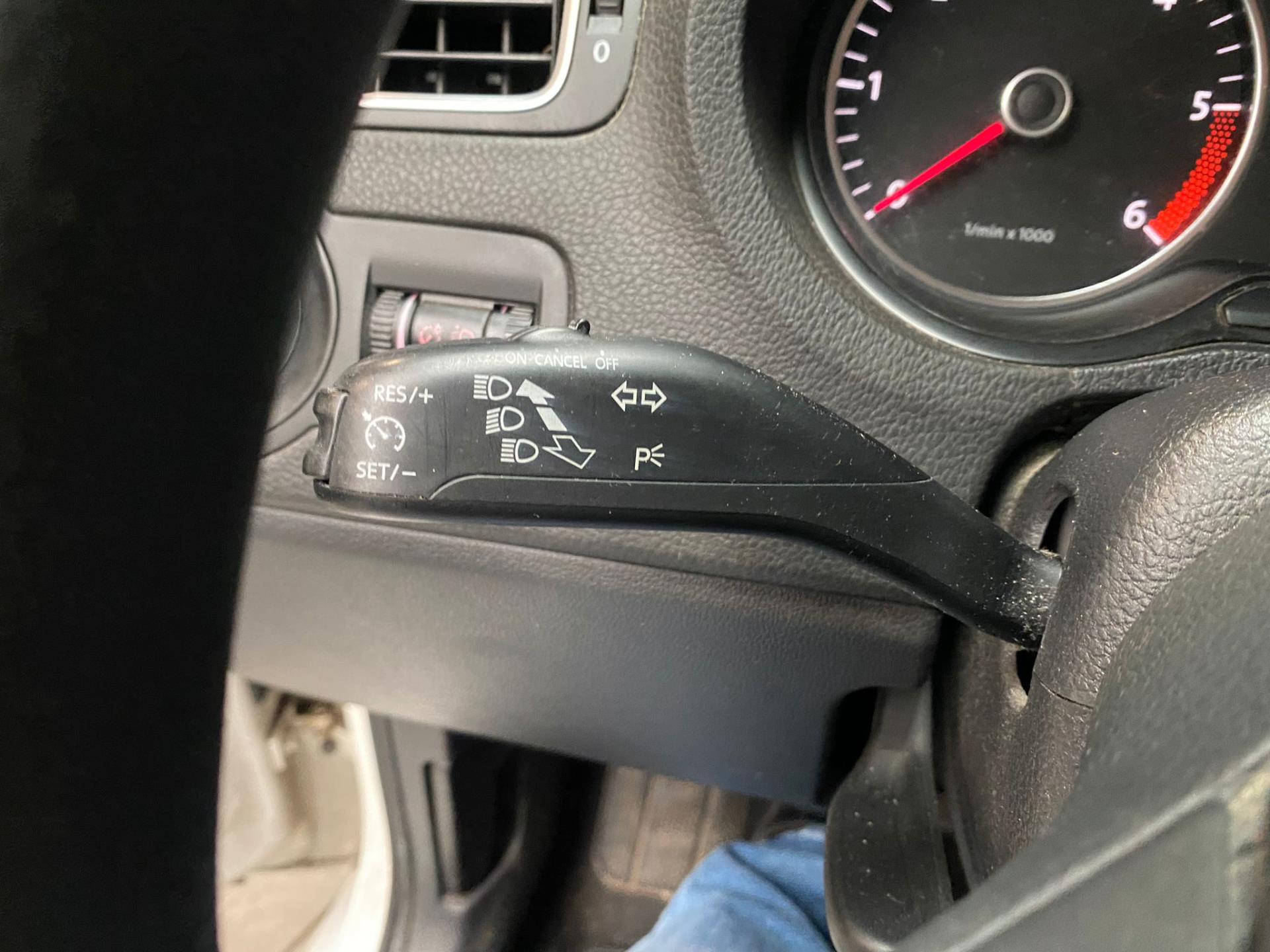 volkswagen-polo-image8.jpg