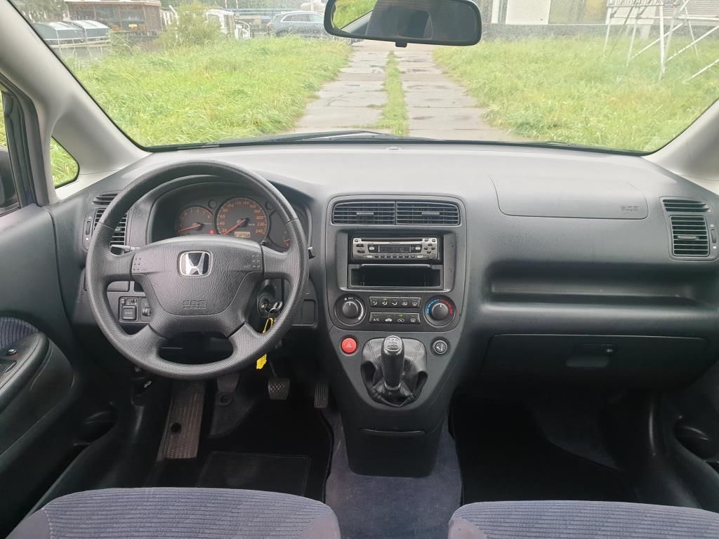 honda-stream-image8.jpg