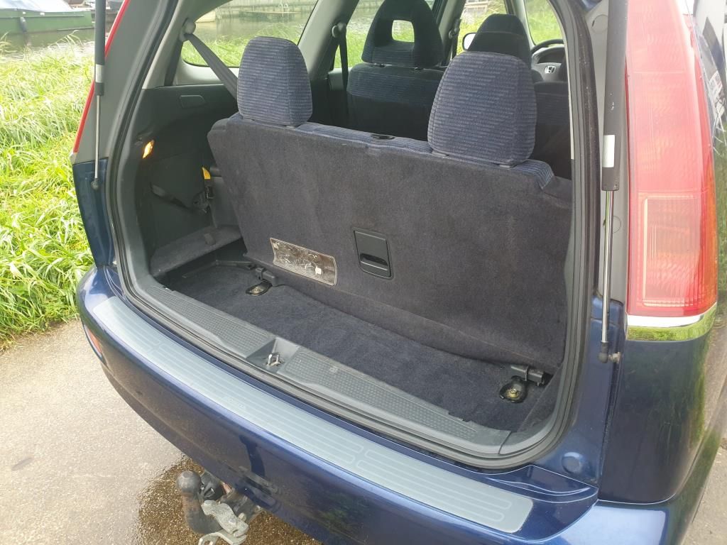 honda-stream-image9.jpg