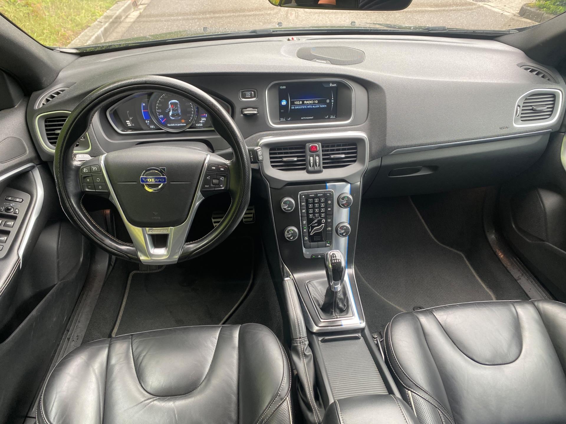 volvo-v40-image3.jpg