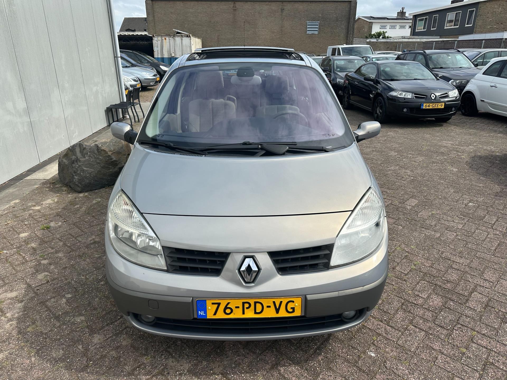 renault-grand-scenic-image3.jpg