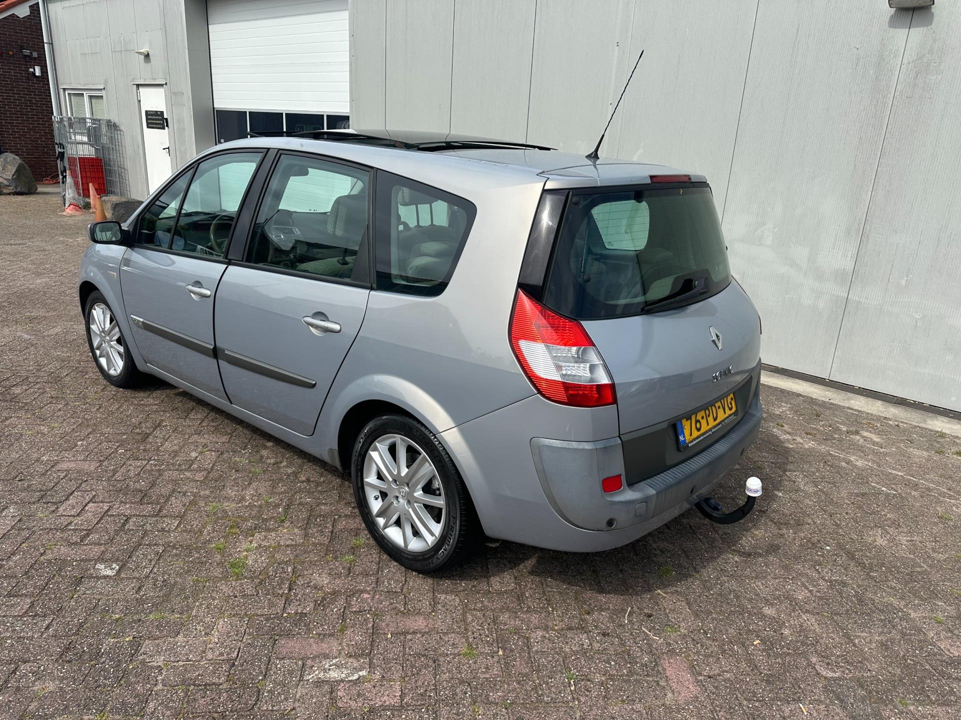 renault-grand-scenic-image5.jpg
