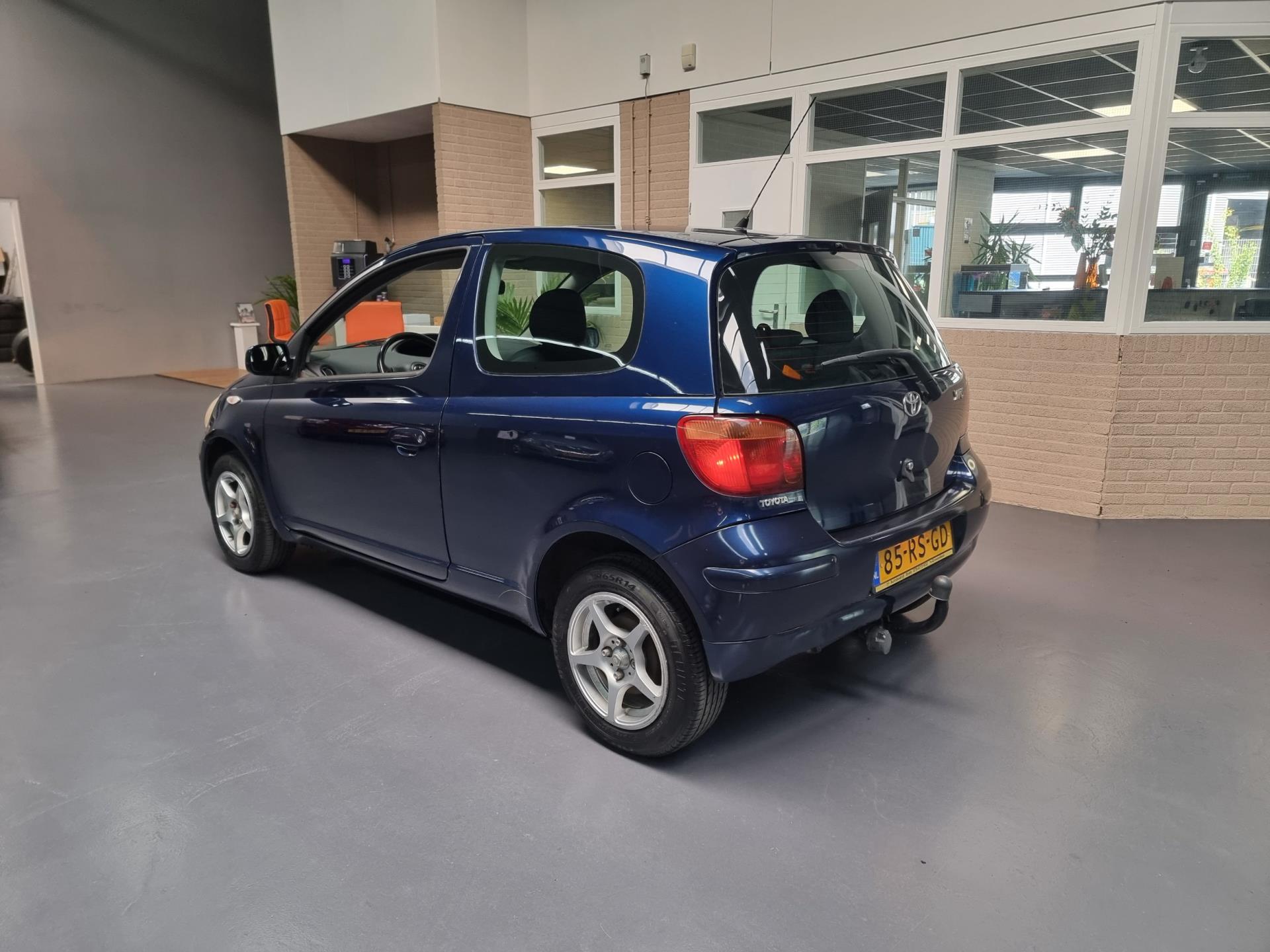 toyota-yaris-image6.jpg