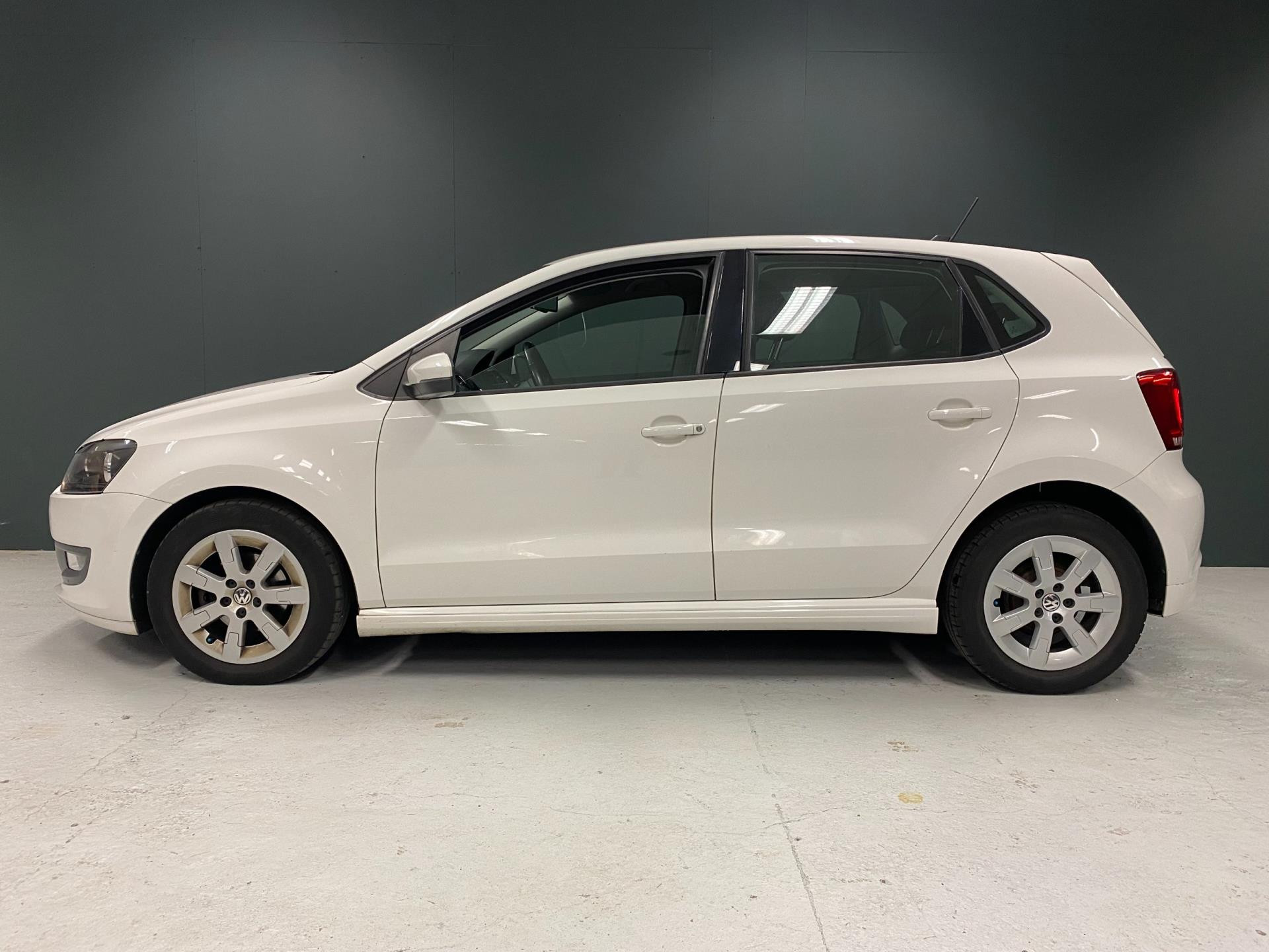 volkswagen-polo-image2.jpg