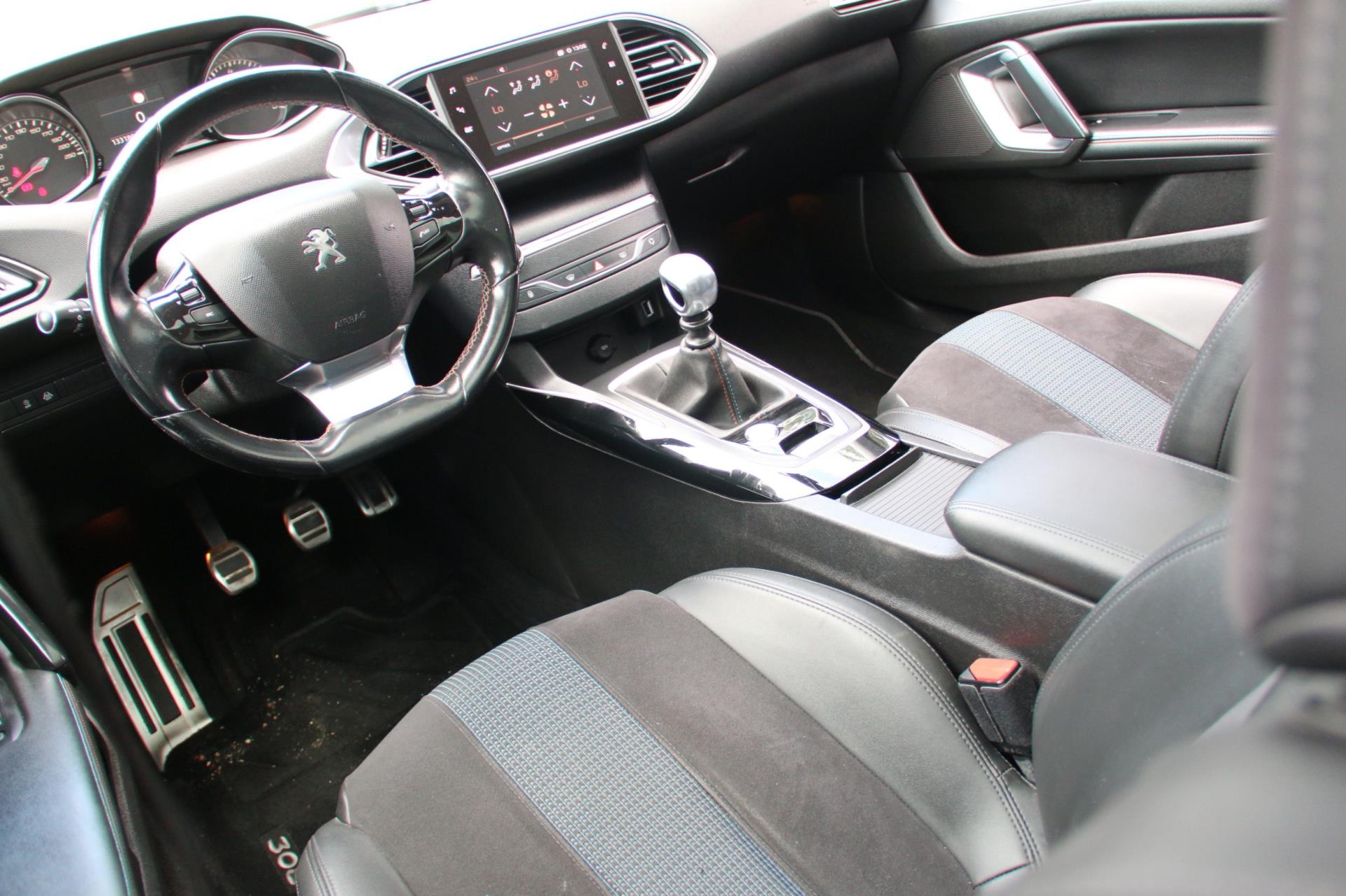 peugeot-308-image7.jpg
