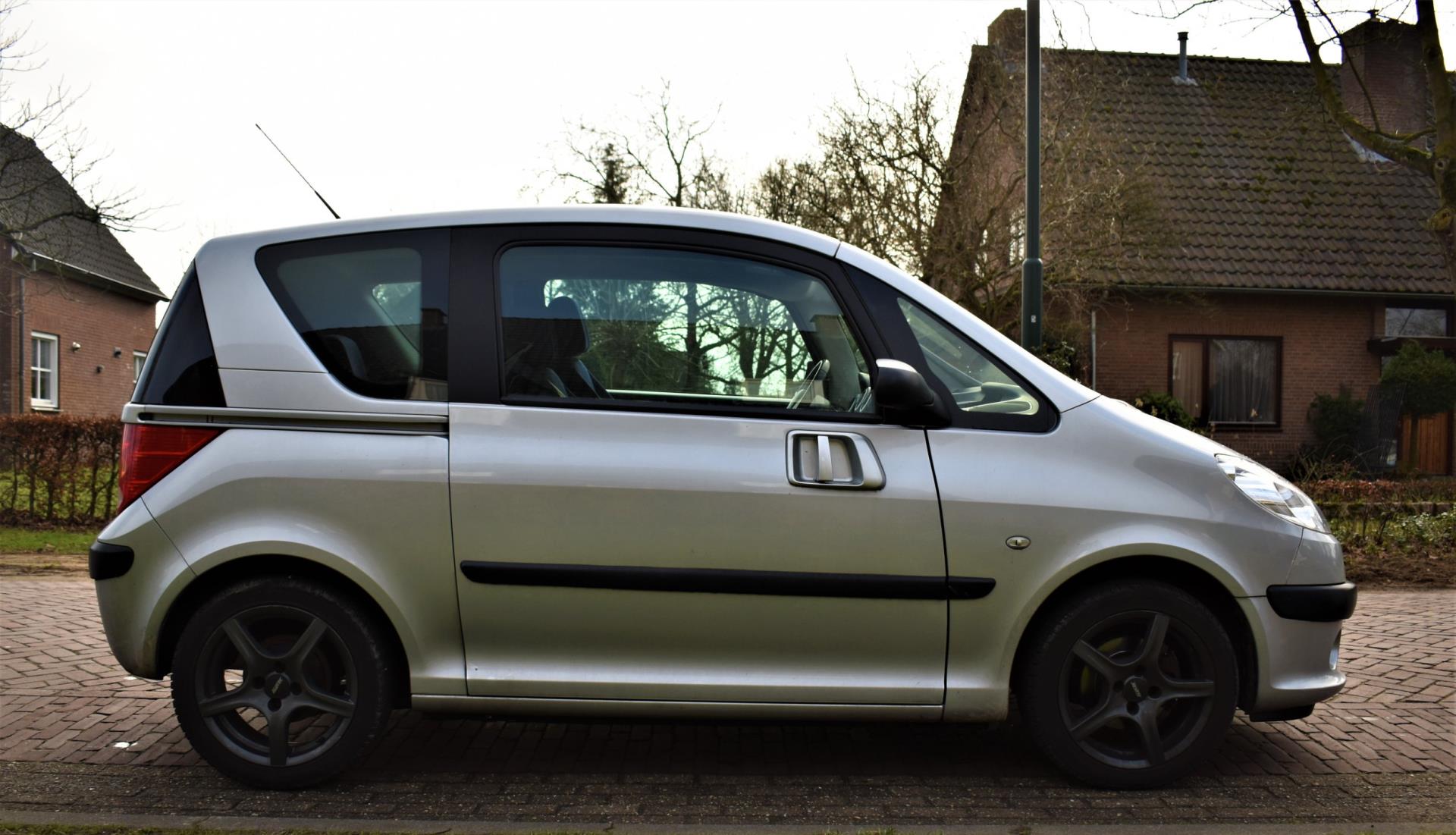 peugeot-1007-image9.jpg