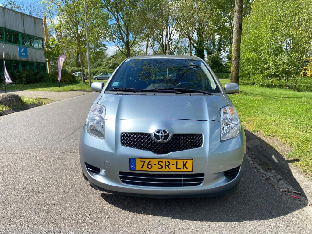 toyota-yaris-image2.jpg