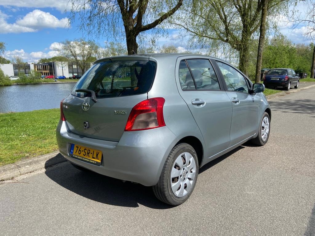toyota-yaris-image6.jpg