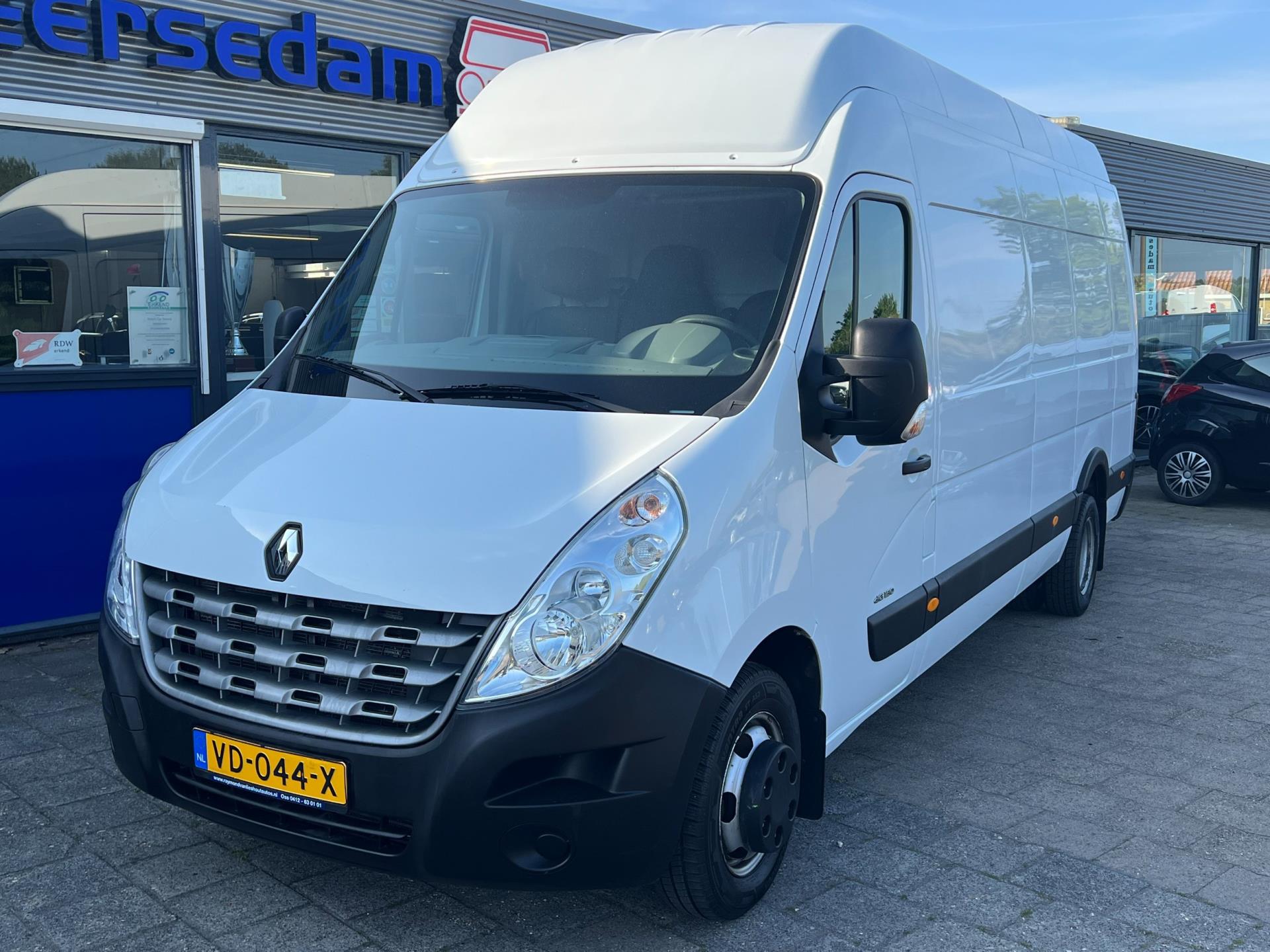 renault-master-image3.jpg