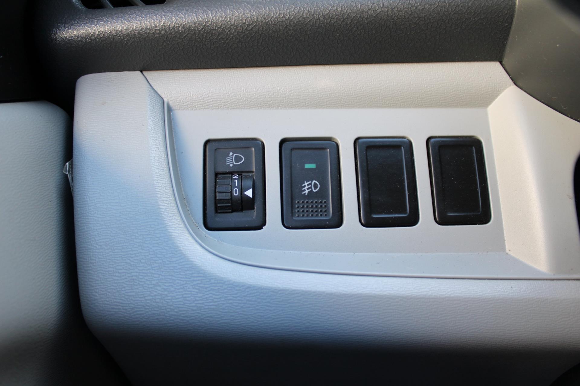 nissan-pixo-image8.jpg