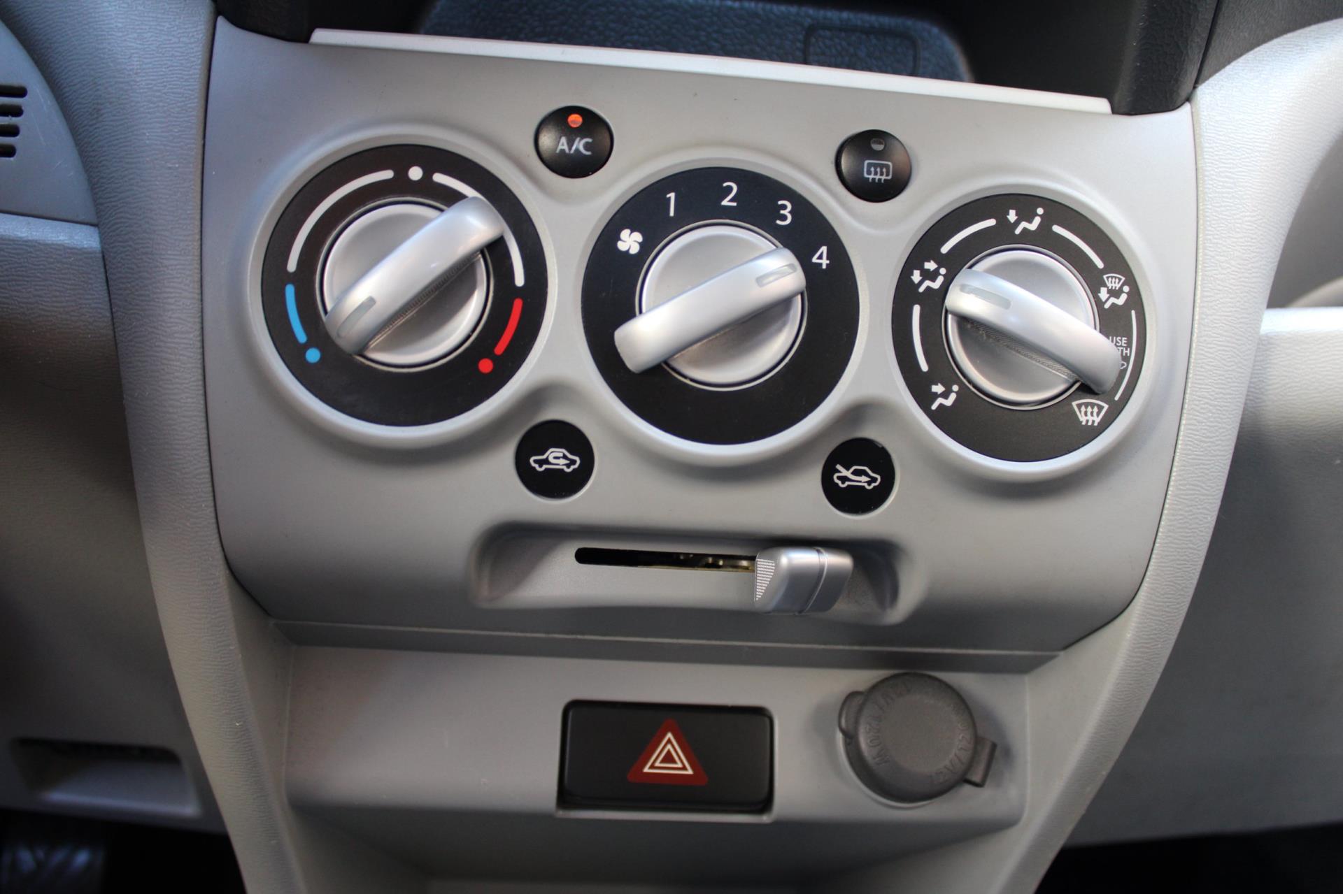 nissan-pixo-image9.jpg