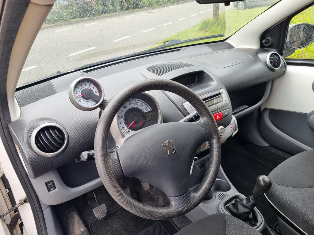 peugeot-107-image10.jpg