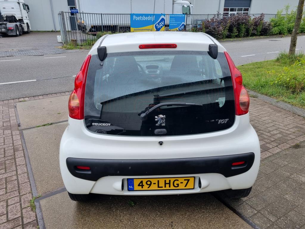 peugeot-107-image4.jpg