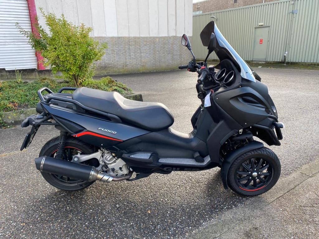 gilera-fuoco-image7.jpg