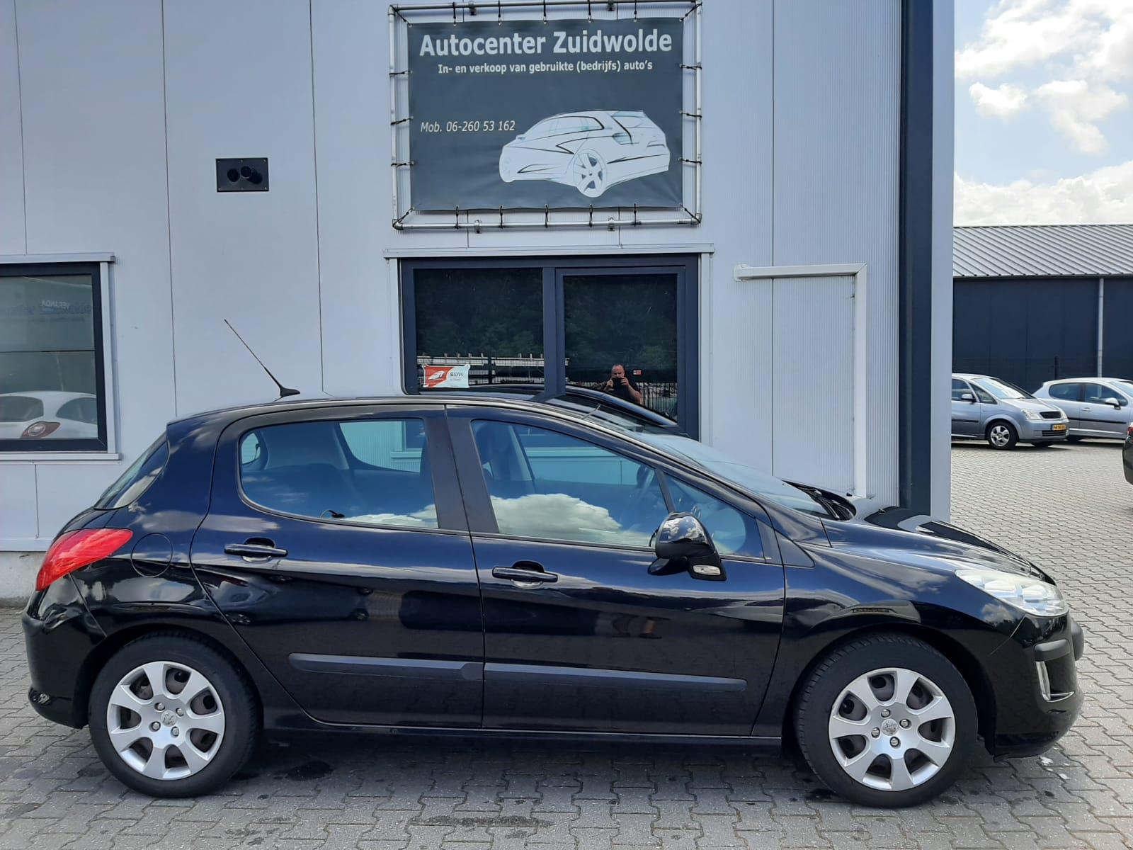 peugeot-308-image4.jpg