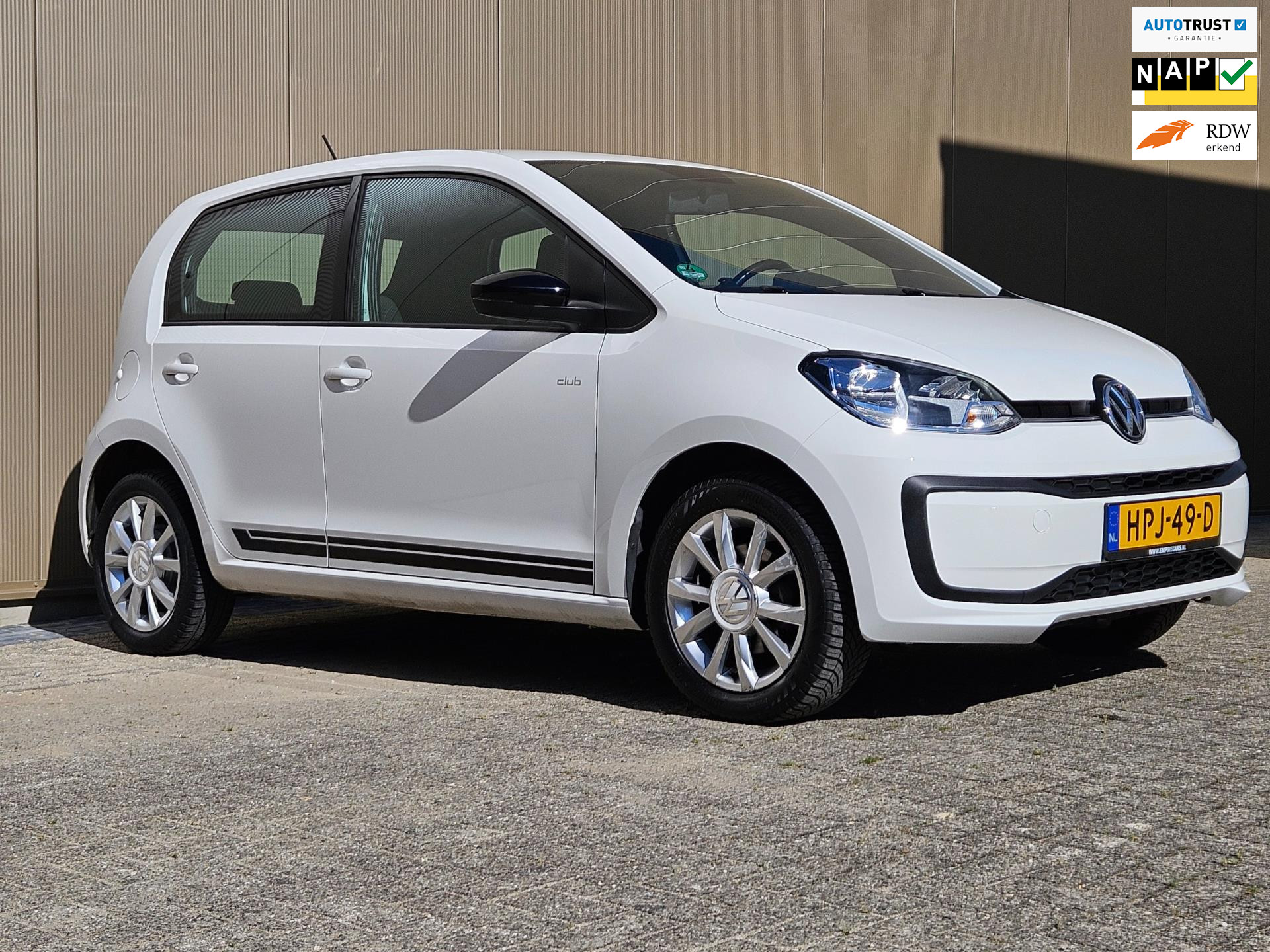 178778716/volkswagen-up!-image1.jpg