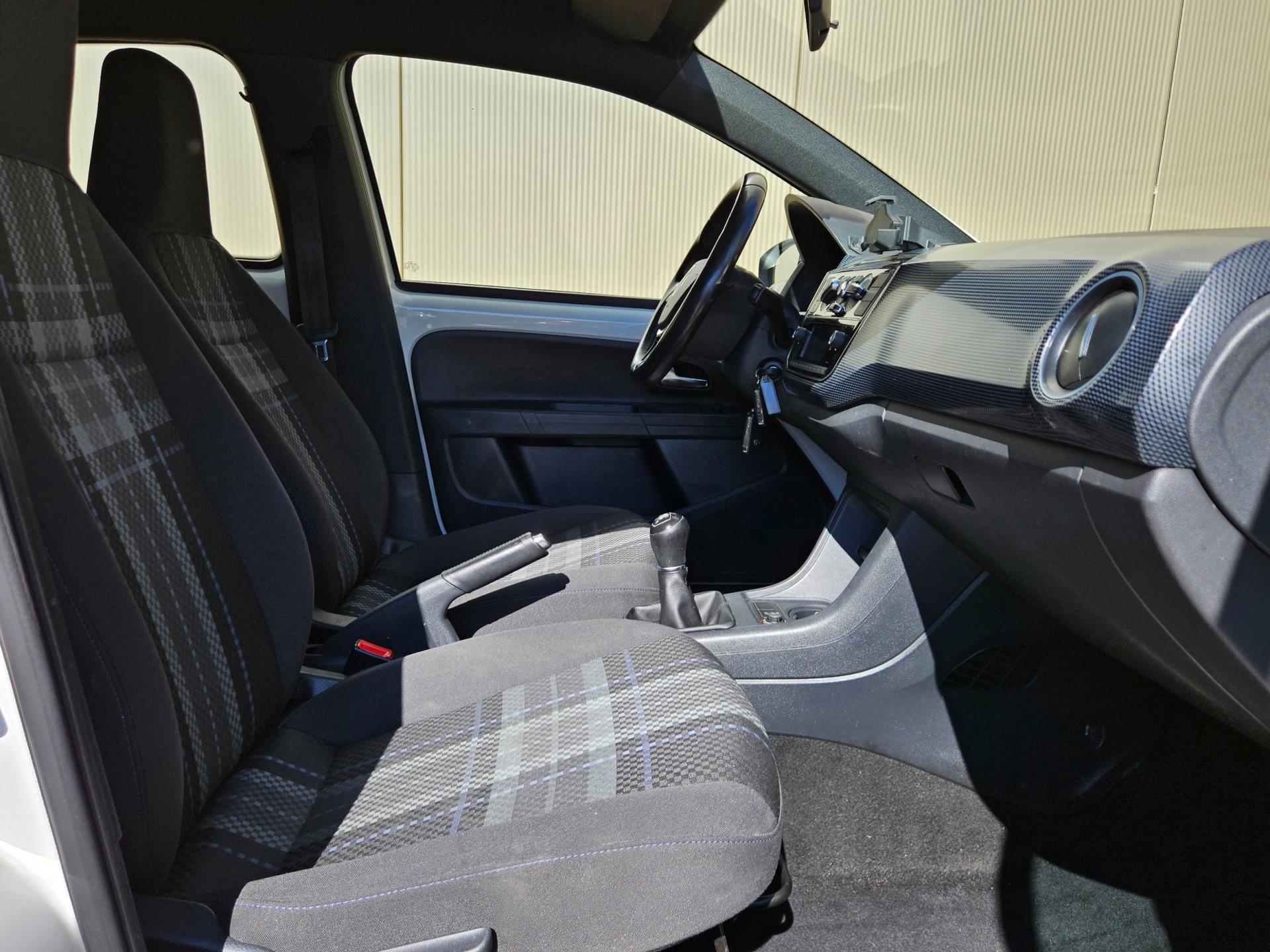 volkswagen-up!-image9.jpg