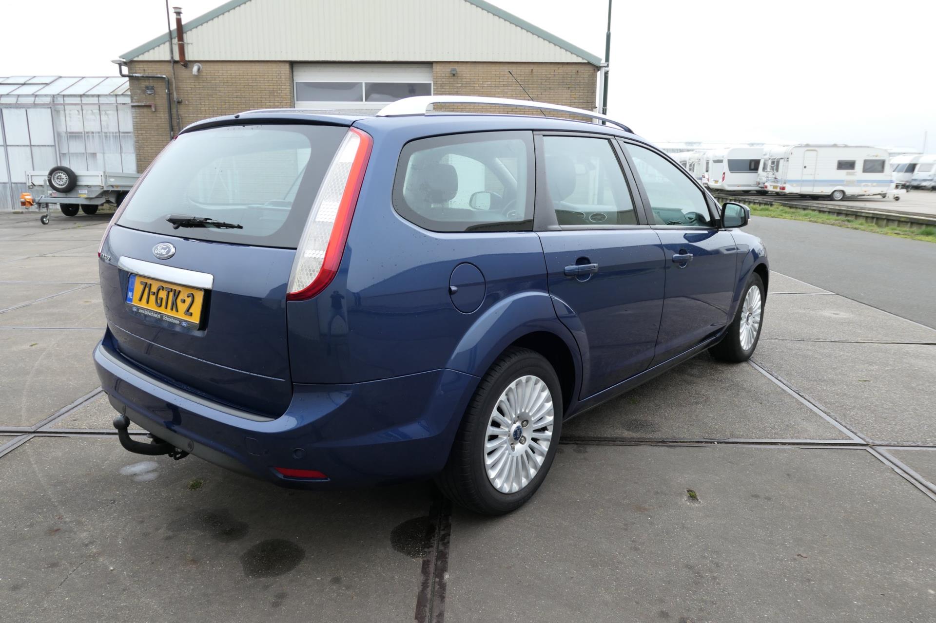 ford-focus-wagon-image3.jpg
