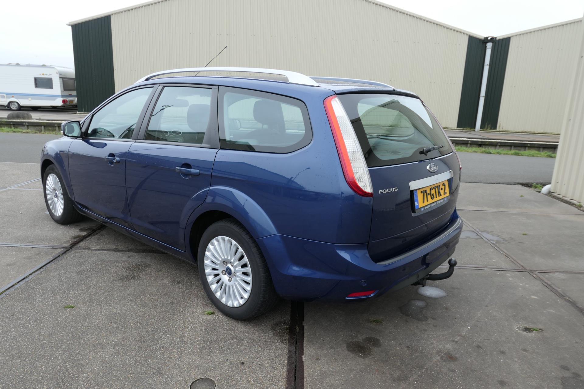 ford-focus-wagon-image4.jpg