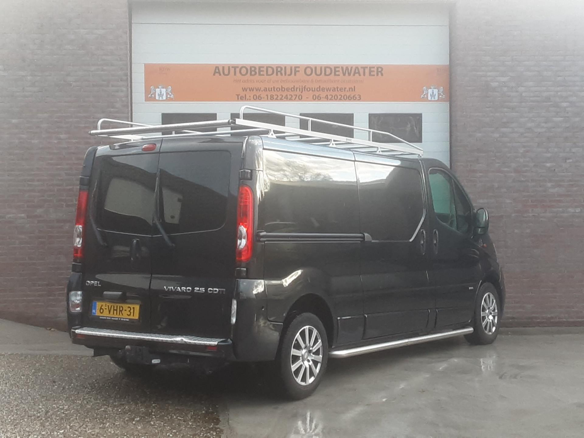 opel-vivaro-image4.jpg