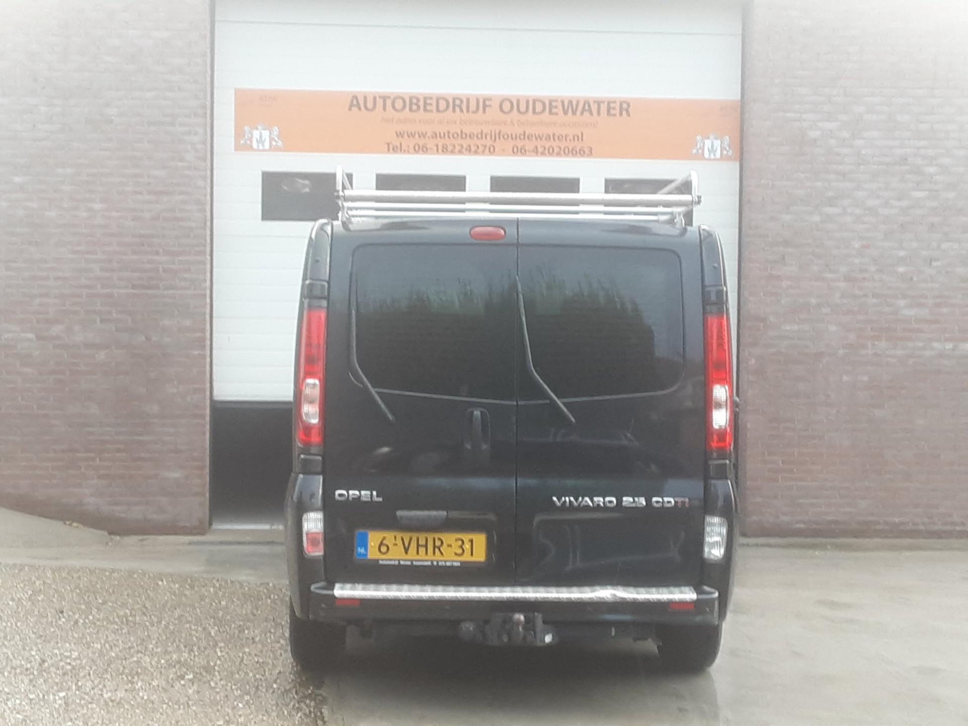 opel-vivaro-image6.jpg