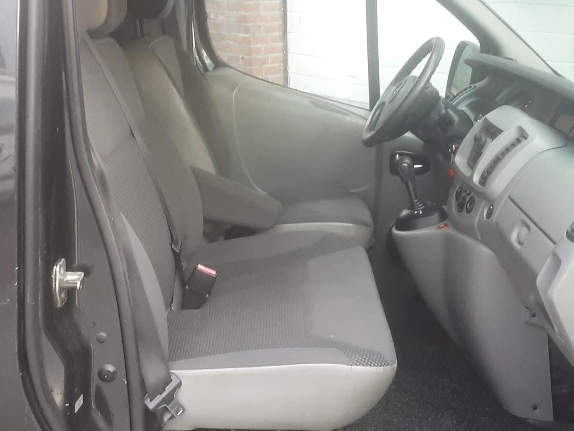 opel-vivaro-image9.jpg