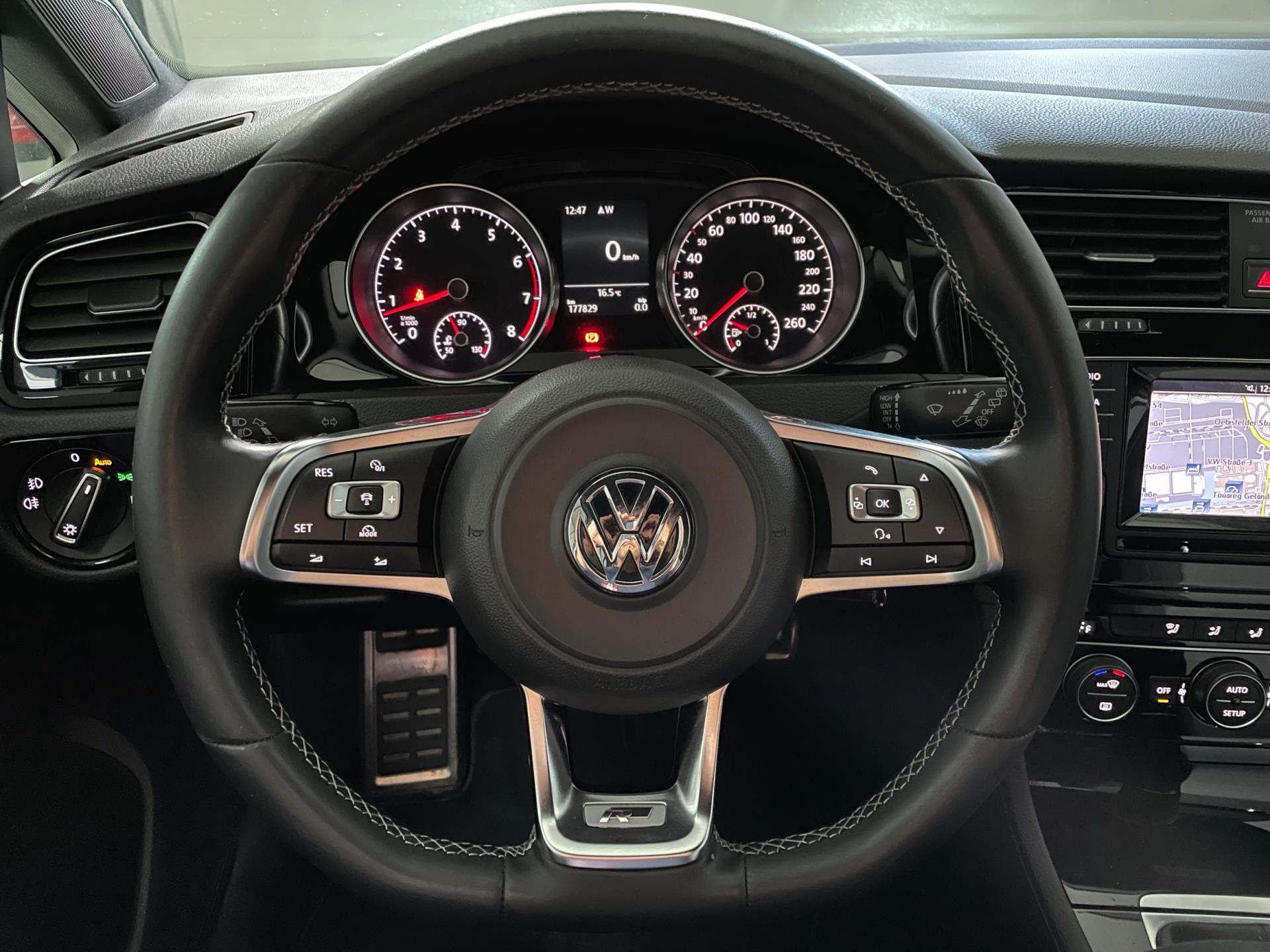 volkswagen-golf-image10.jpg
