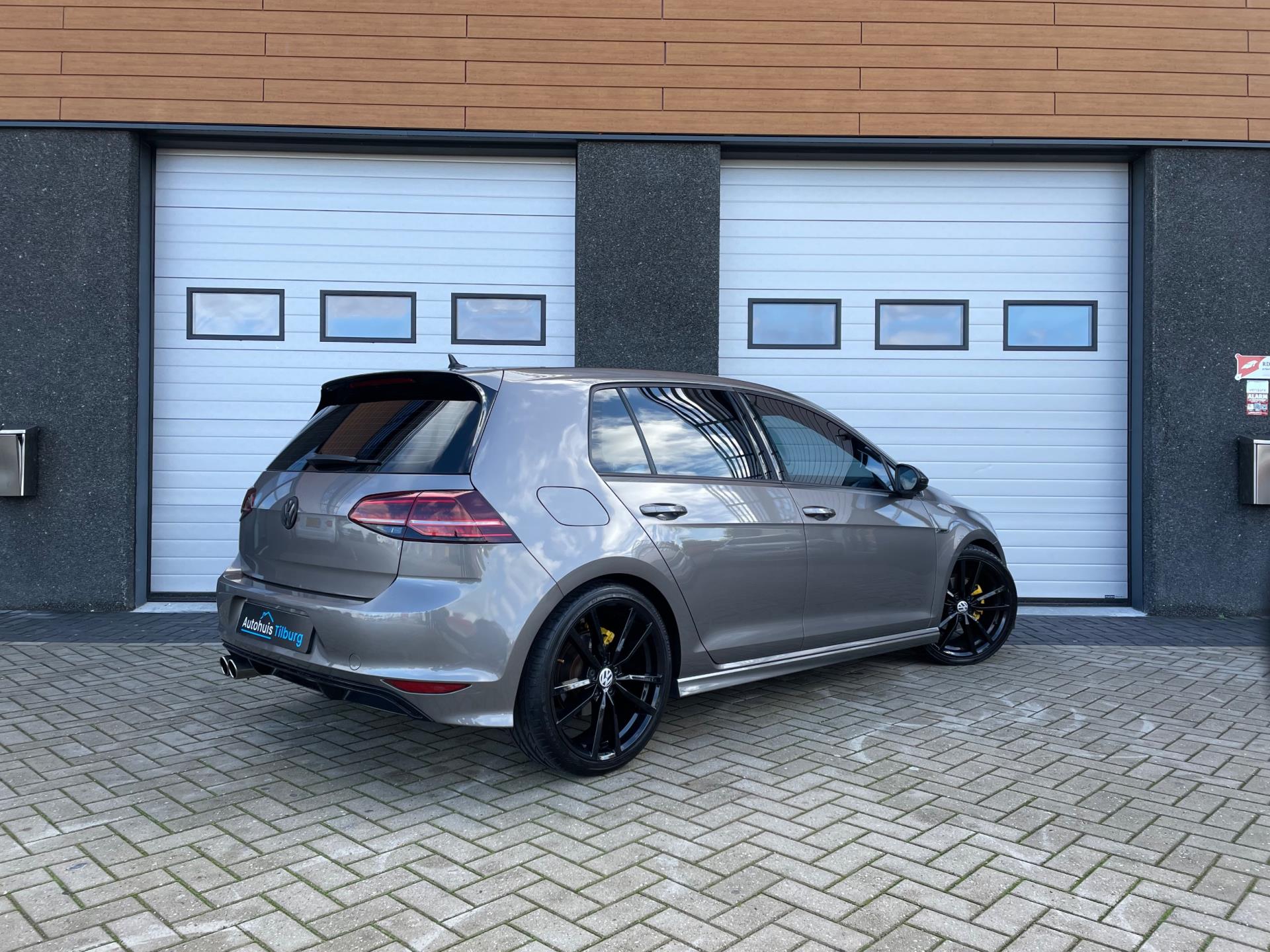 volkswagen-golf-image7.jpg