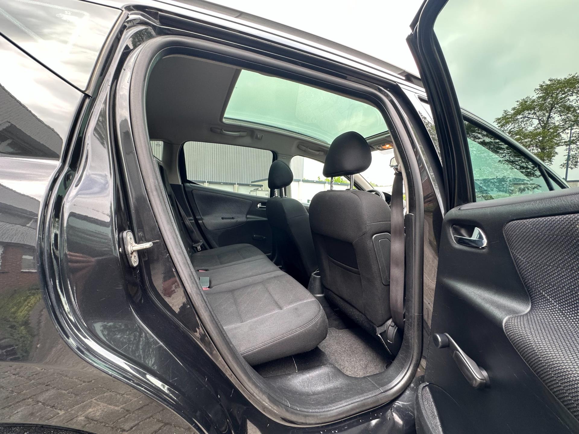 peugeot-207-image9.jpg