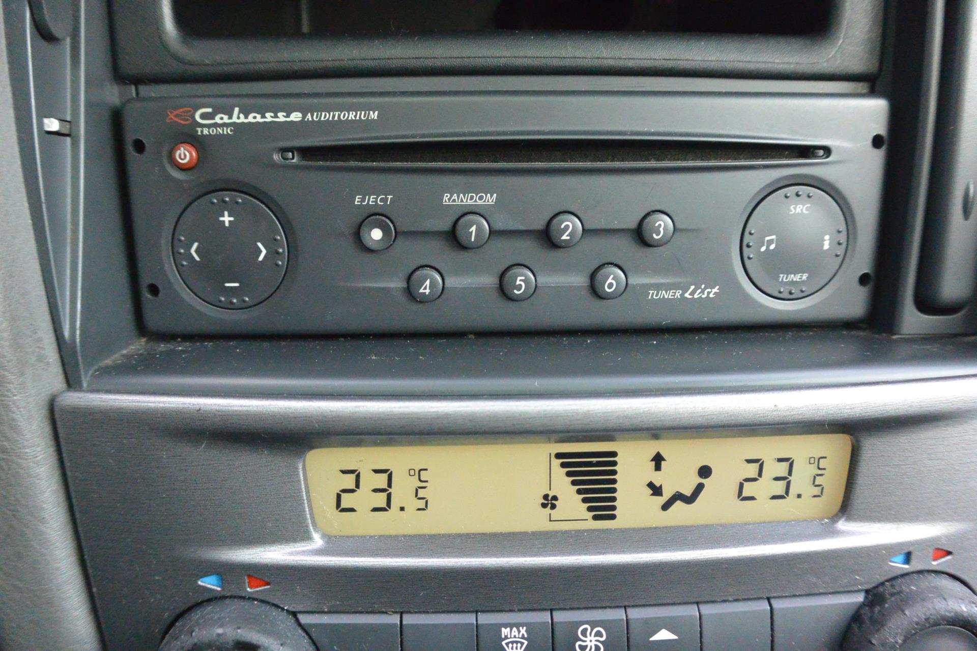 renault-laguna-image10.jpg