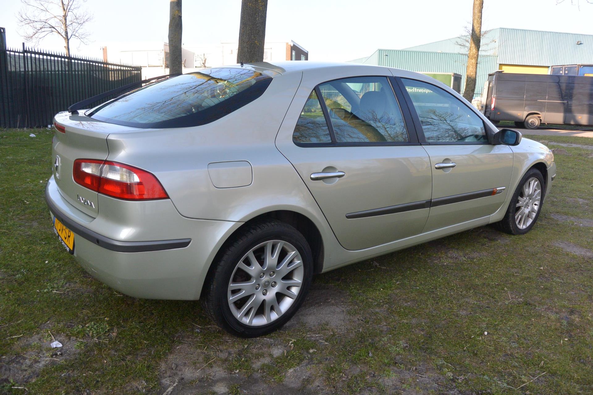 renault-laguna-image3.jpg