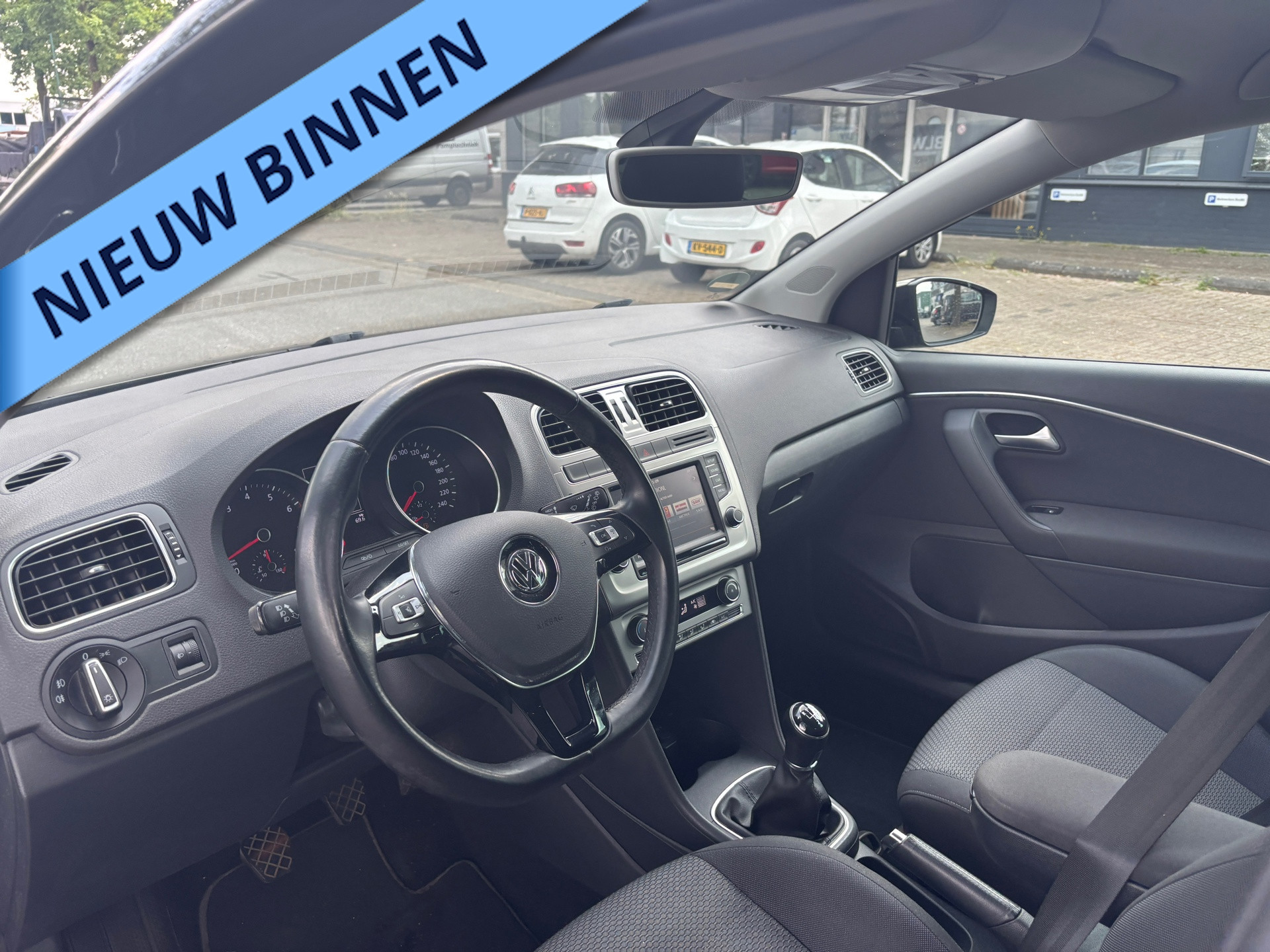 volkswagen-polo-image5.jpg