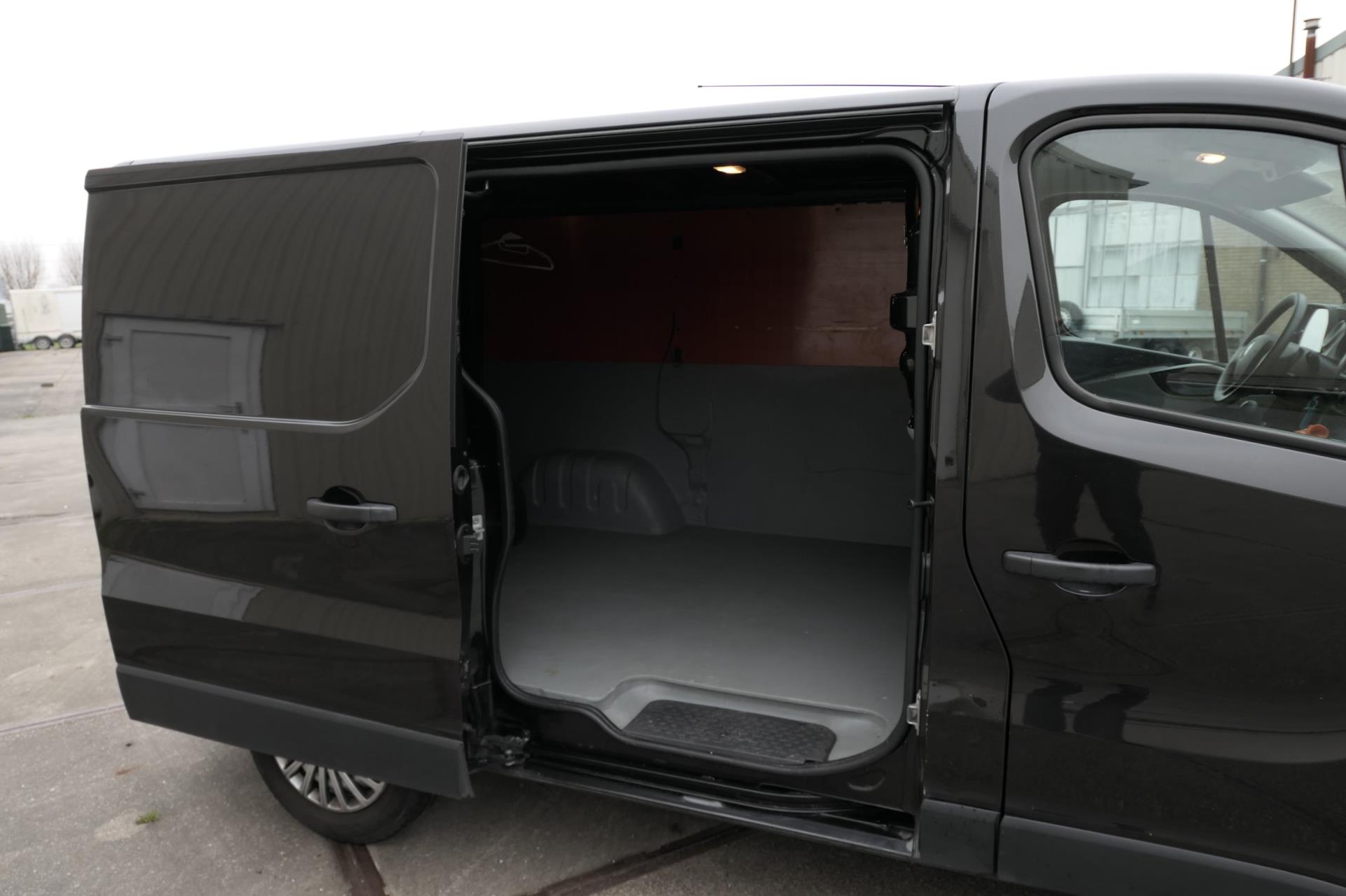 renault-trafic-image9.jpg