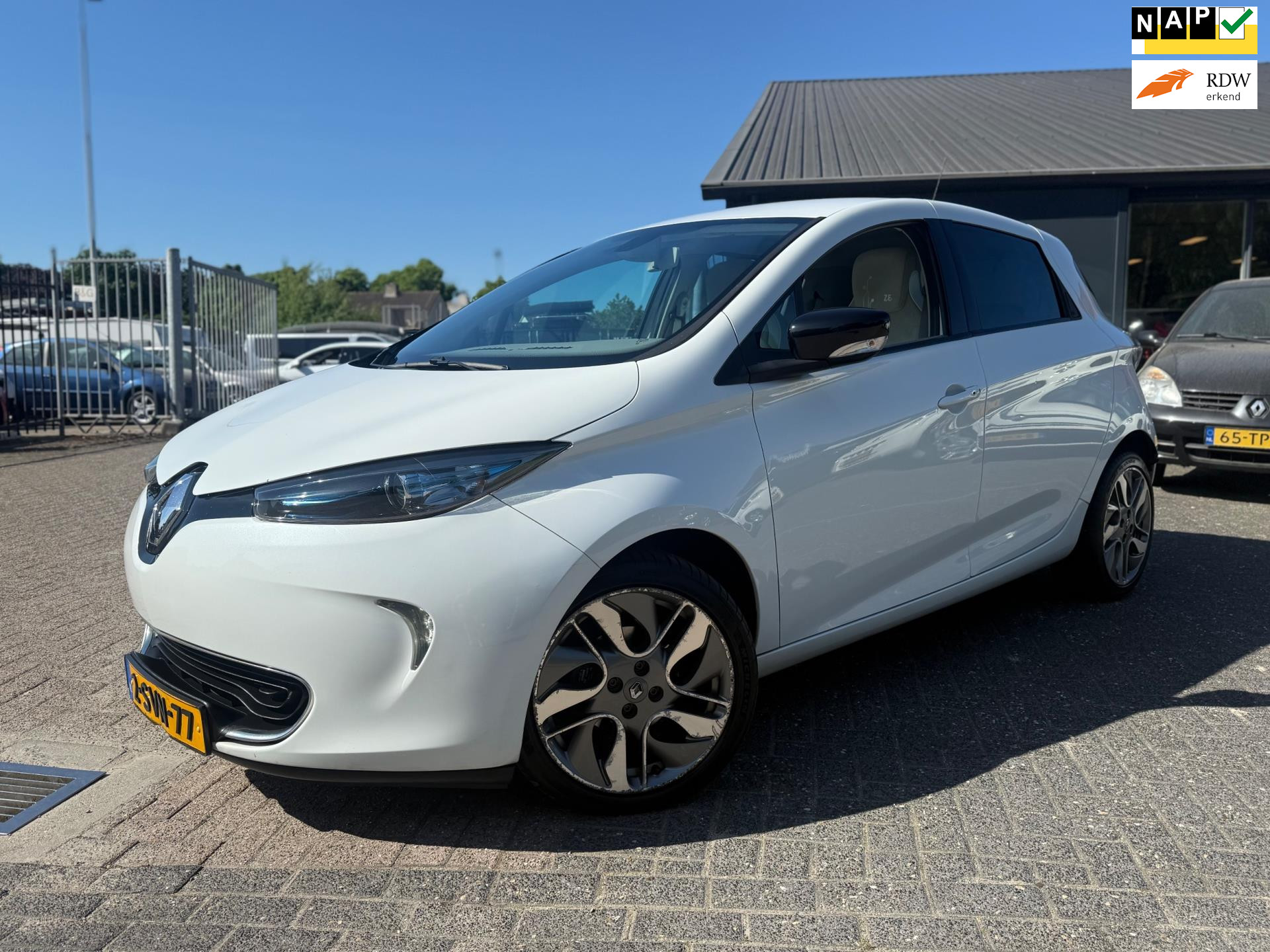 191340479/renault-zoe-image1.jpg