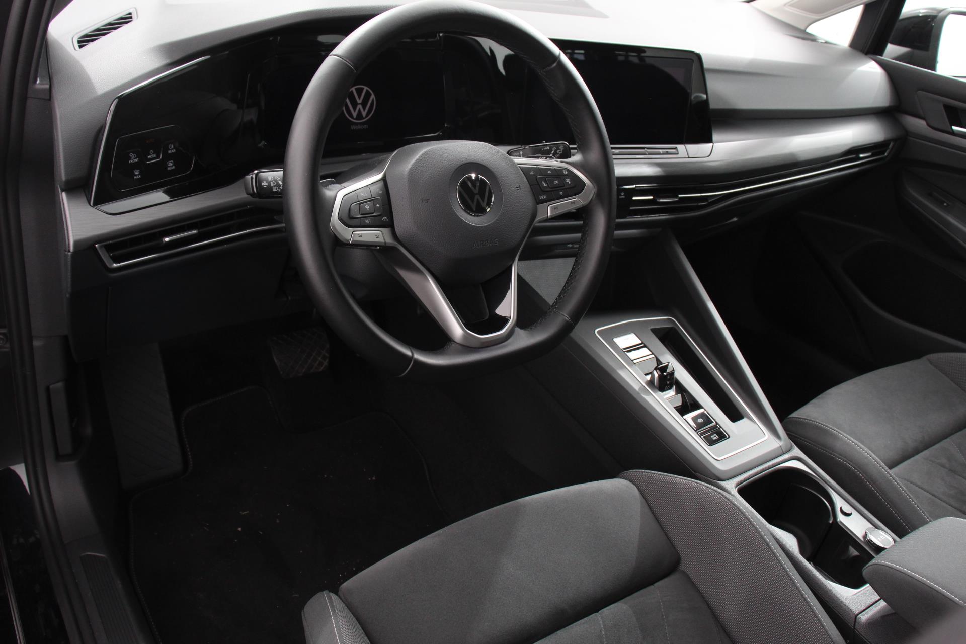 volkswagen-golf-variant-image9.jpg